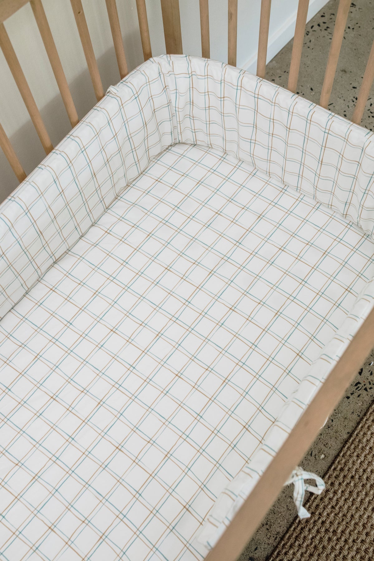 Squiggle Line 100% Cotton Cot Fitted Sheet