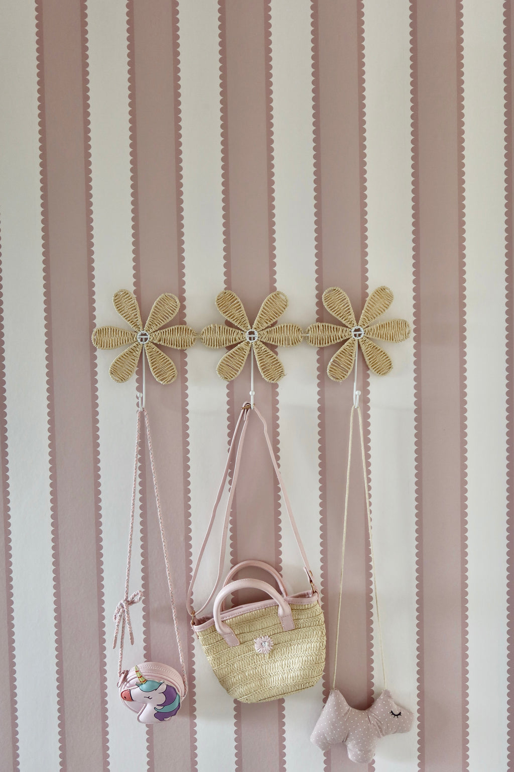 Pink Scalloped Wallpaper