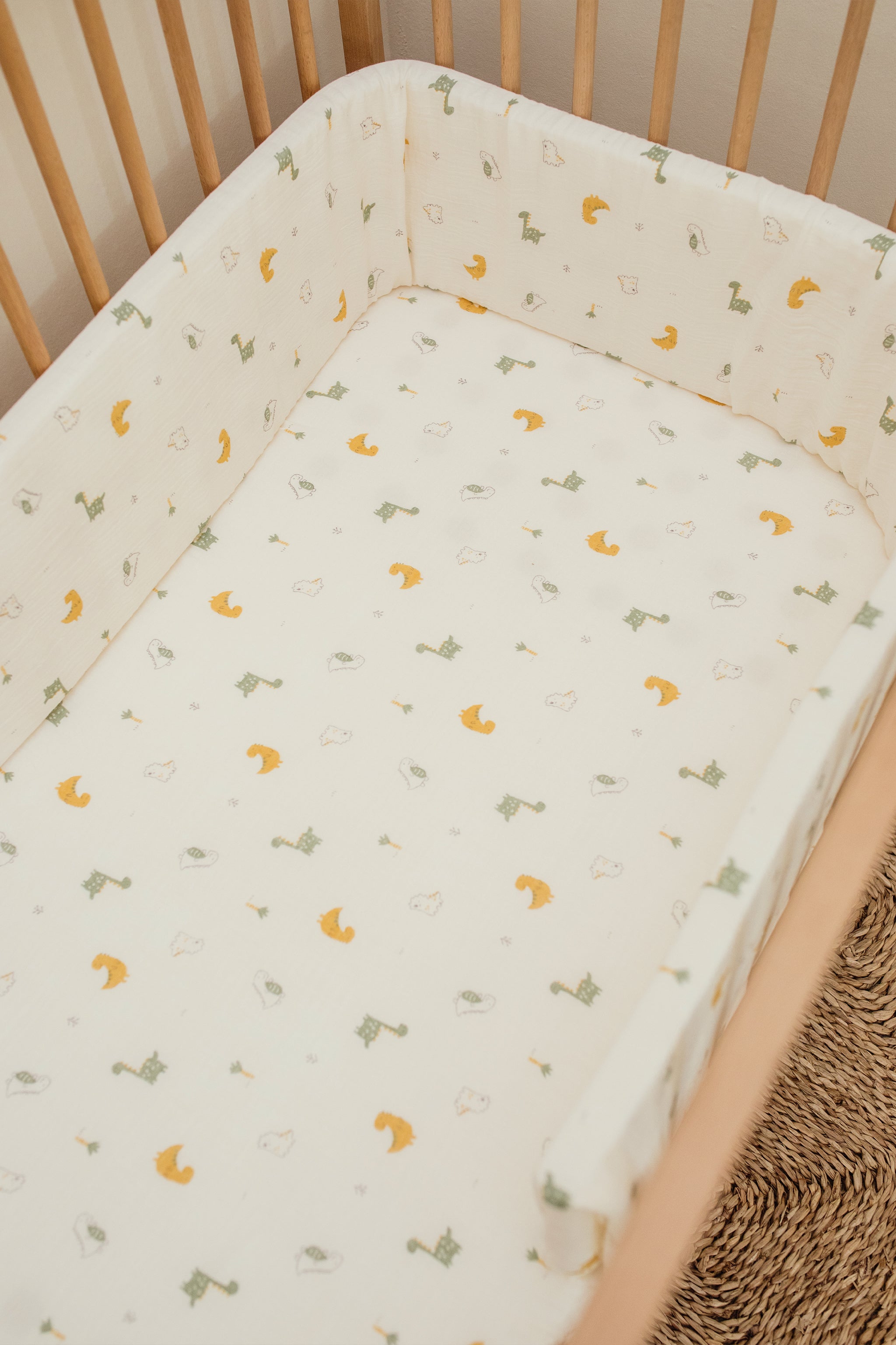 Dino Muslin Cot Bumper Cover