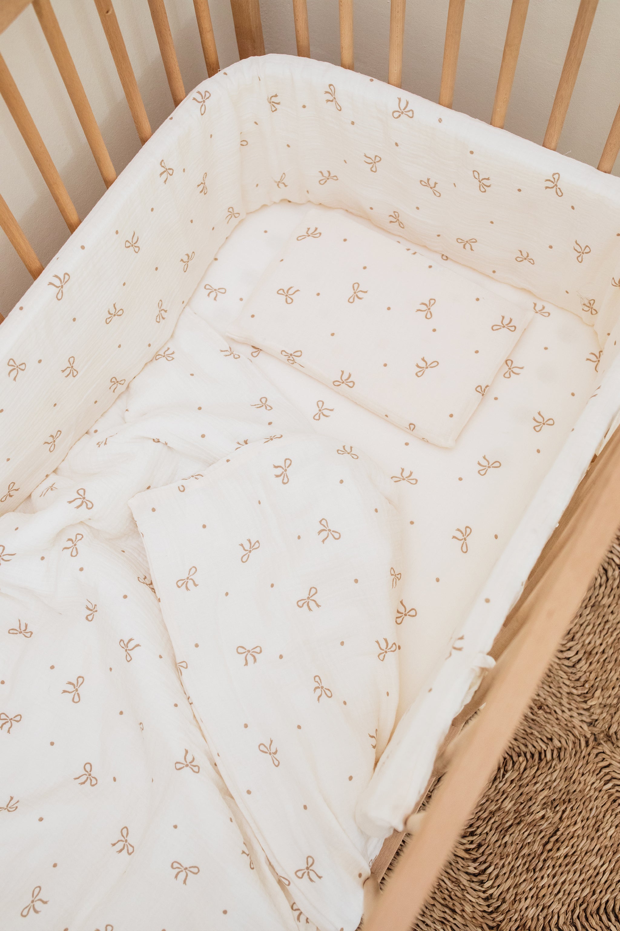 Ribbon Muslin Cot Bumper Cover