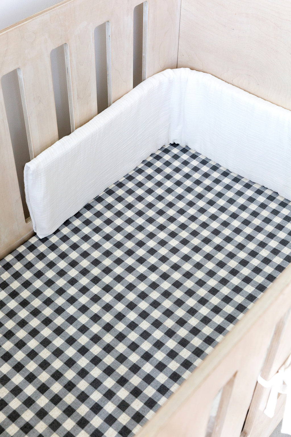 White Muslin Cot Bumper Cover