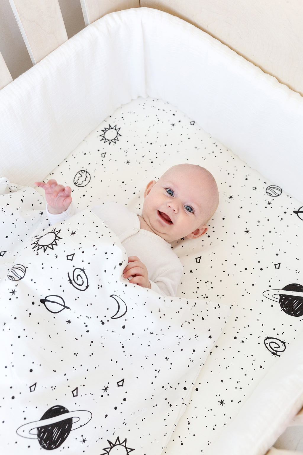 White Muslin Cot Bumper Cover