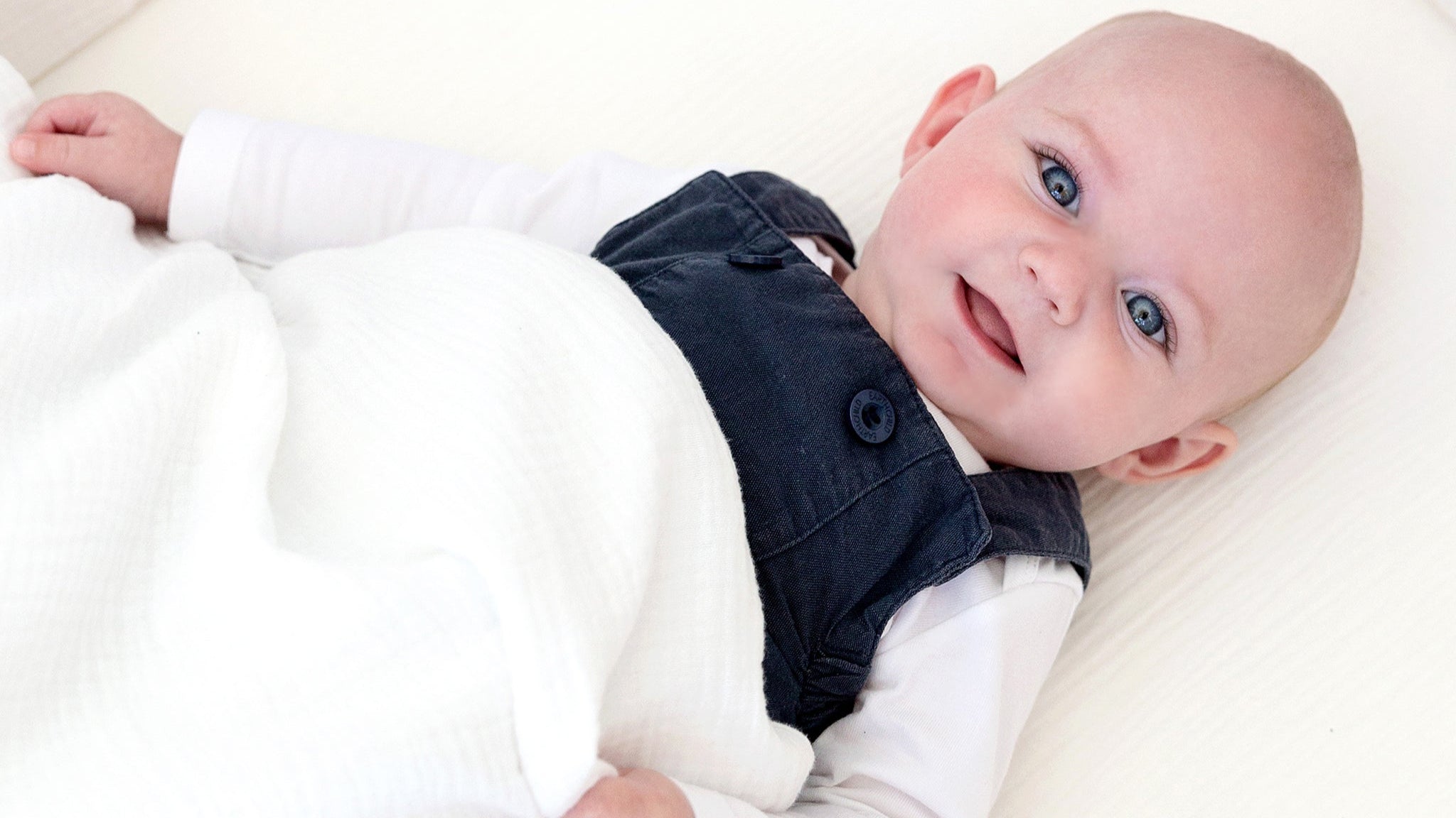 White Muslin Cot Duvet