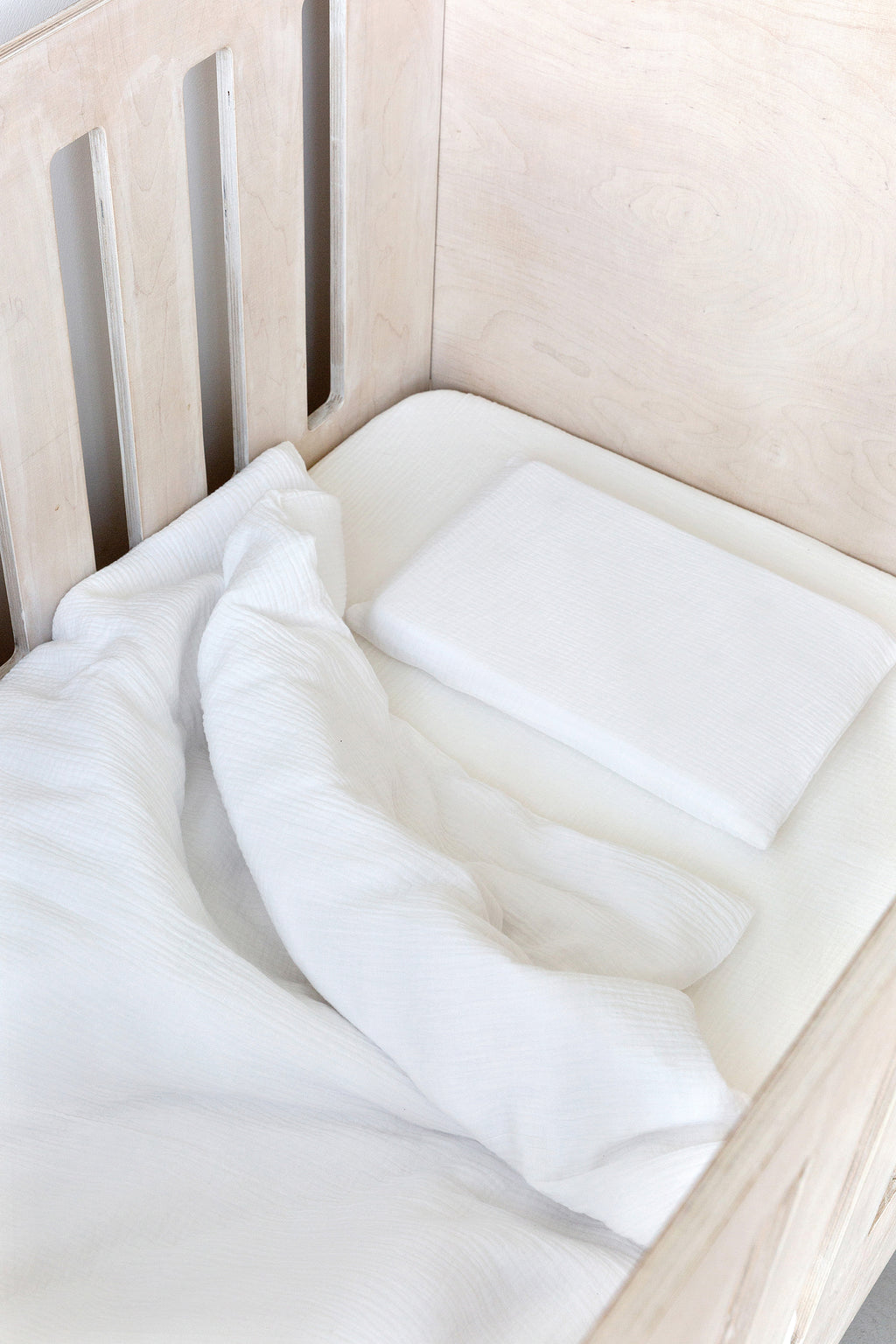 White Muslin European Size Cot Fitted Sheet